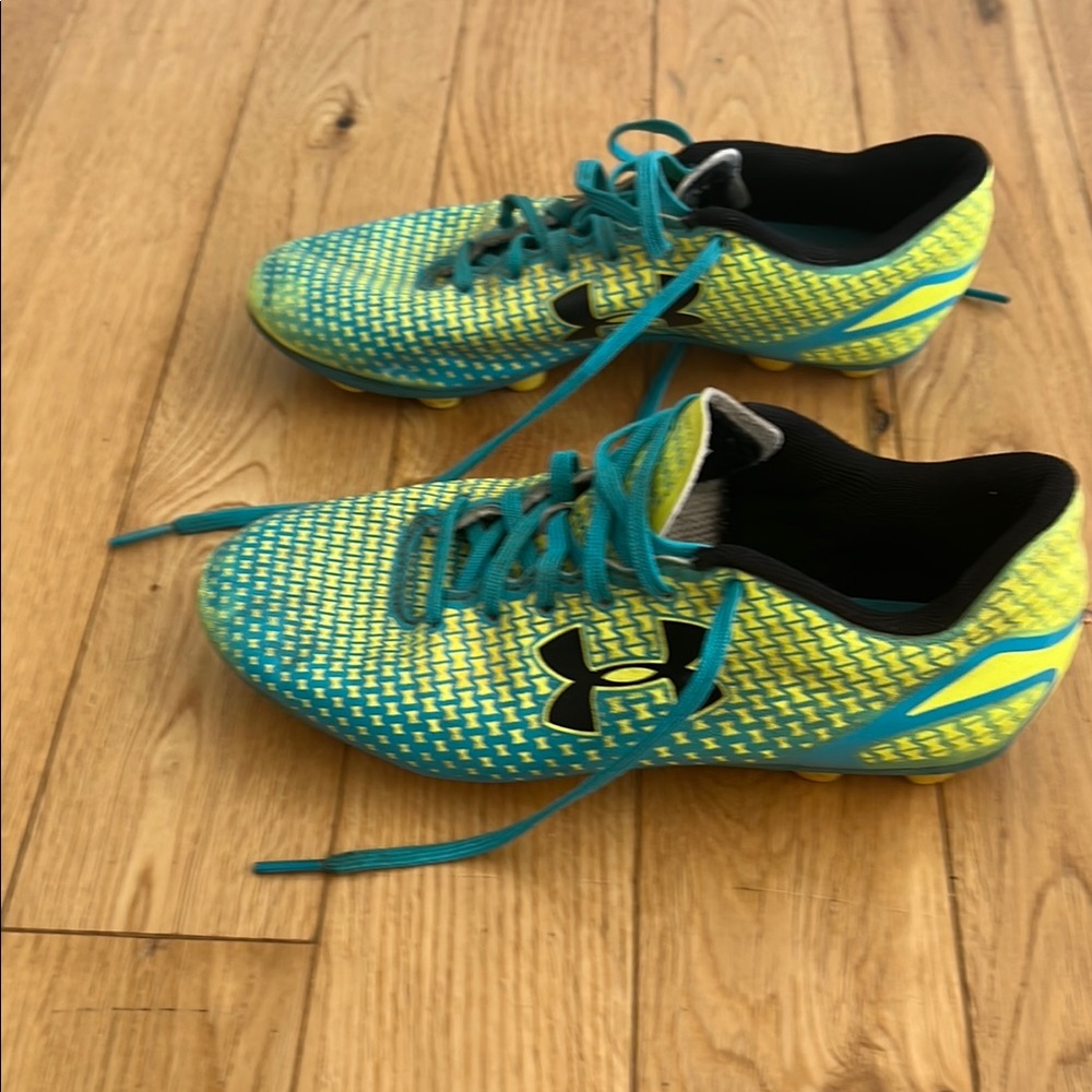 Under Armour Yellow and Blue Soccer Cleats Sz 3.5 used -Make An Offer- - Picture 5 of 13